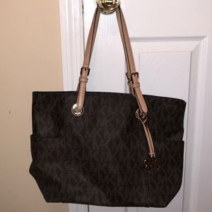 Authentic Michael Kors Medium Leather Tote